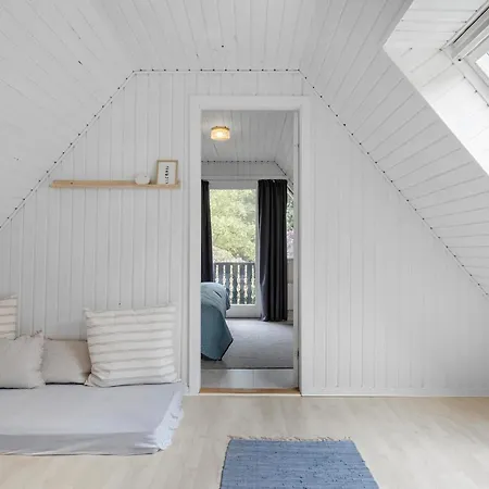 度假居 3 Bedroom Stunning In 霍伊斯莱乌