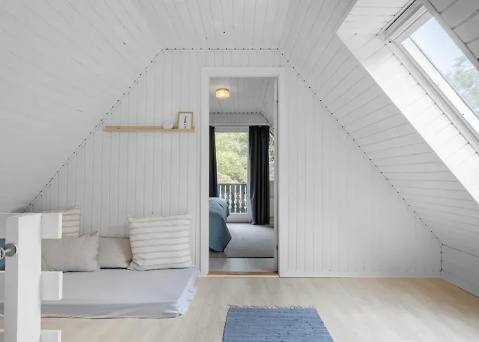 Holiday home 3 Bedroom Stunning In Hojslev