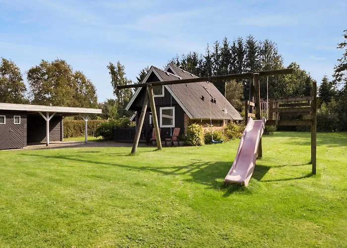 3 Bedroom Stunning In * Hojslev